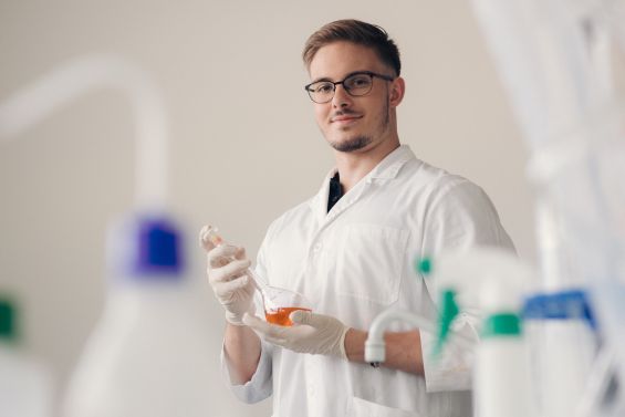 CTeSP em Tecnologias de Laboratório Químico e Biológico